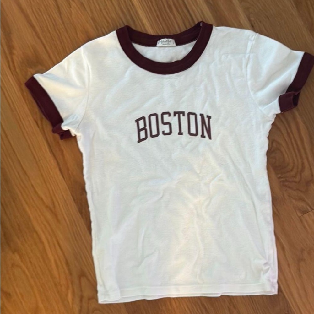 Brandy Melville - John Galt Crop Top